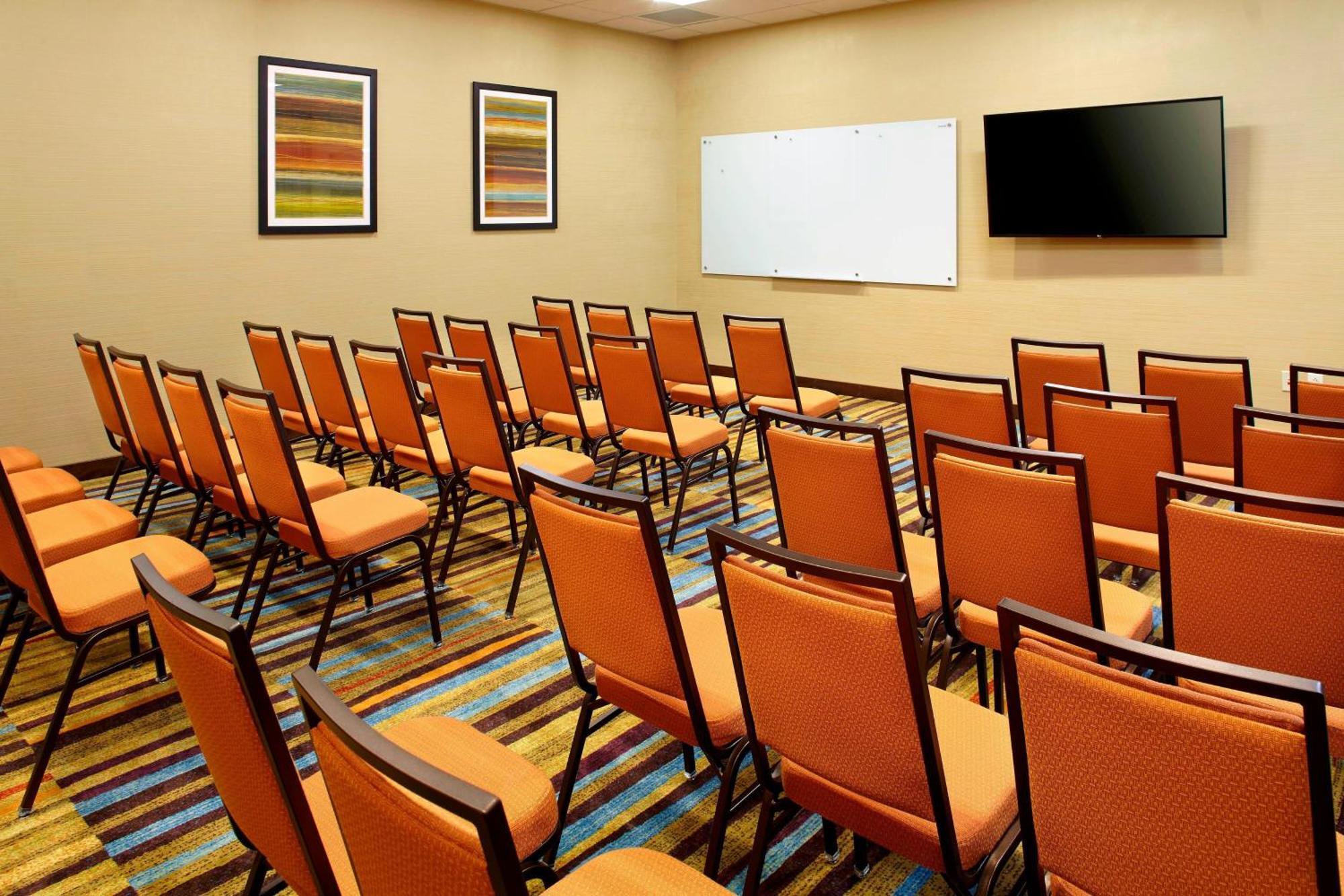 Fairfield By Marriott Inn & Suites Wheeling At The Highlands Triadelphia Экстерьер фото